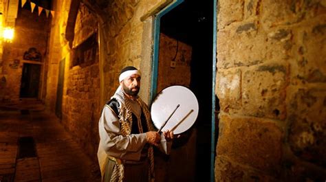 S­ı­r­a­ ­D­ı­ş­ı­ ­B­i­r­ ­U­y­g­u­l­a­m­a­:­ ­İ­s­r­a­i­l­­d­e­ ­H­r­i­s­t­i­y­a­n­ ­R­a­m­a­z­a­n­ ­D­a­v­u­l­c­u­s­u­